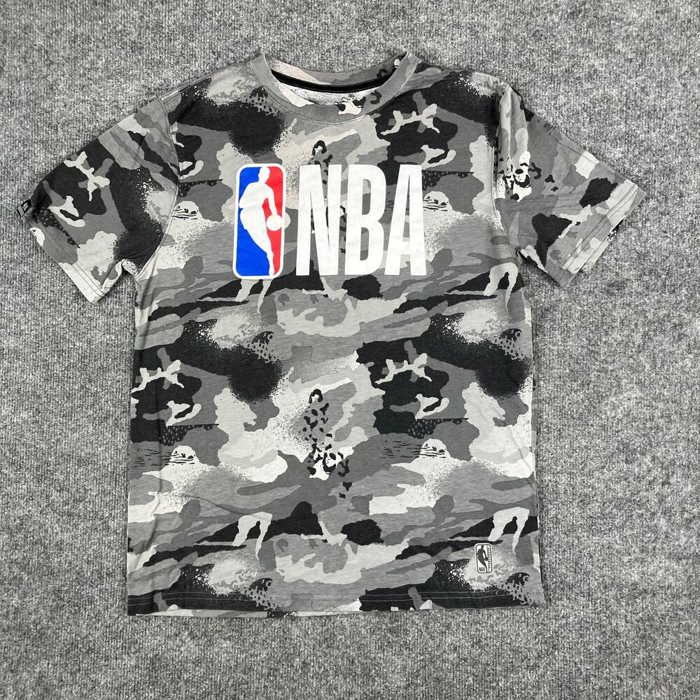NBA T-Shirt Mens Medium Gray Camo Logo Graphic Athletic Streetwear‎ Basketball